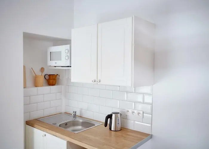 Place For وارسو